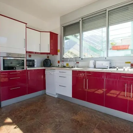 Peaceful Modern