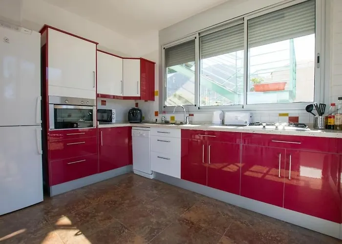 Peaceful Modern